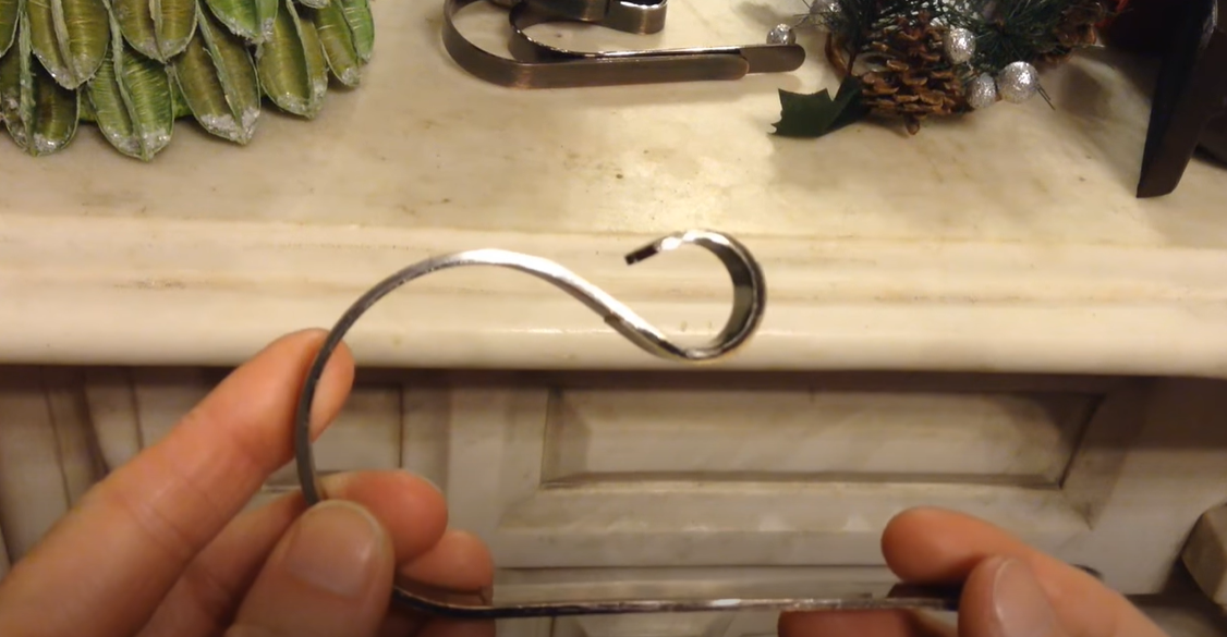 How to Hang Stockings on Fireplace? FireplaceWiki